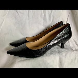 Nine West Black Snakeskin Pumps